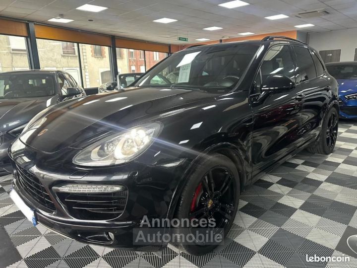 Porsche Cayenne Turbo V8 - 2