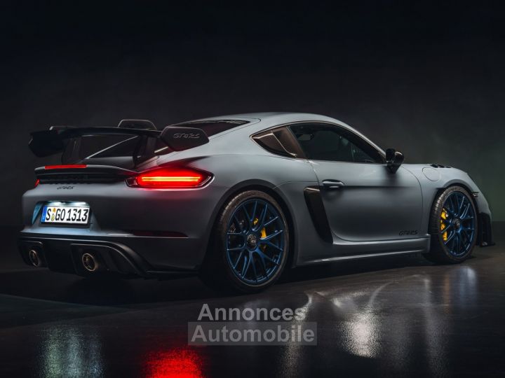 Porsche Cayman GT4 RS - 2