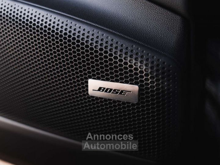 Porsche Macan 4 e-Macan 100 kWh BOSE Pano - 23