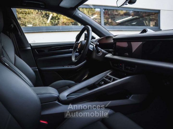 Porsche Macan 4 e-Macan 100 kWh BOSE Pano 22 - 26