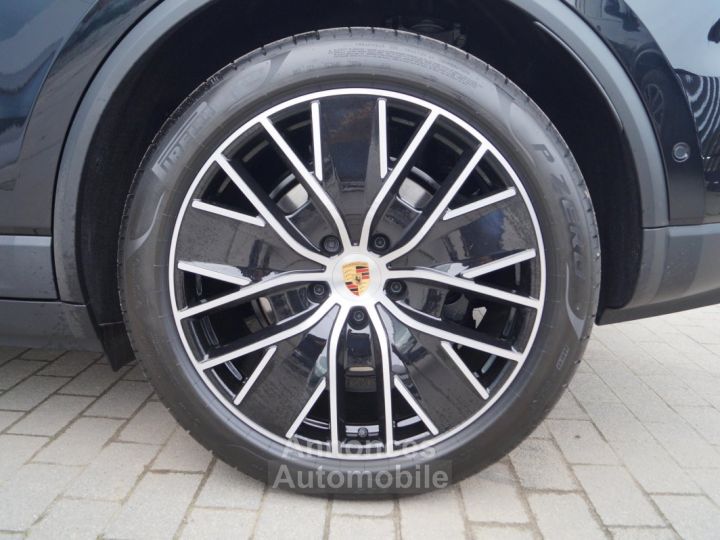 Porsche Macan 4 Electric Peformance PANO TREKHAAK ACC - 6