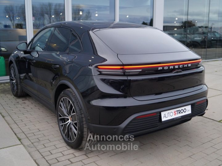 Porsche Macan 4 Electric Peformance PANO TREKHAAK ACC - 7