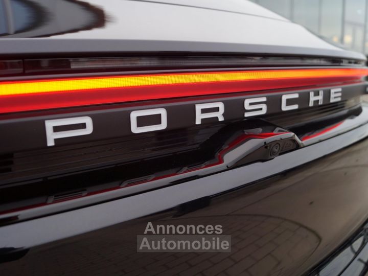 Porsche Macan 4 Electric Peformance PANO TREKHAAK ACC - 8