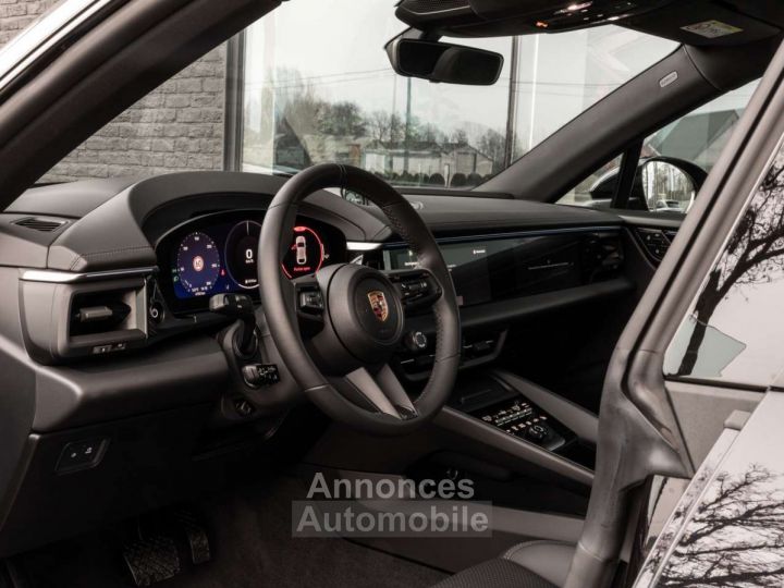 Porsche Macan 4 EV-100KW-AUGMENTED HUD-DISPLAY-22RS-PANO-FULL - 24