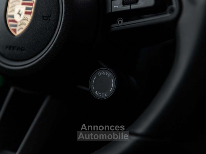 Porsche Macan 4 EV-100KW-AUGMENTED HUD-DISPLAY-22RS-PANO-FULL - 34