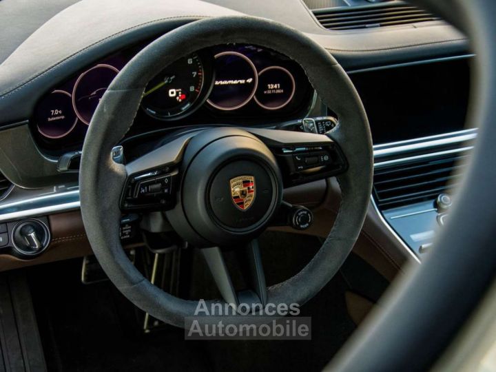 Porsche Panamera 4 E-HYBRID - 17