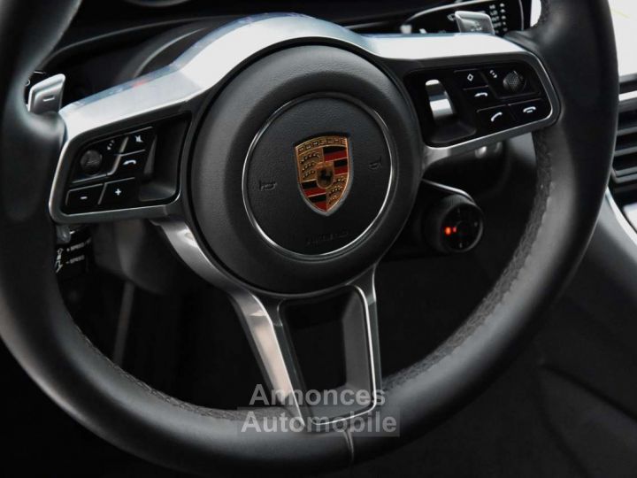 Porsche Panamera 4 HYBRID 10 YEARS EDITION - 11