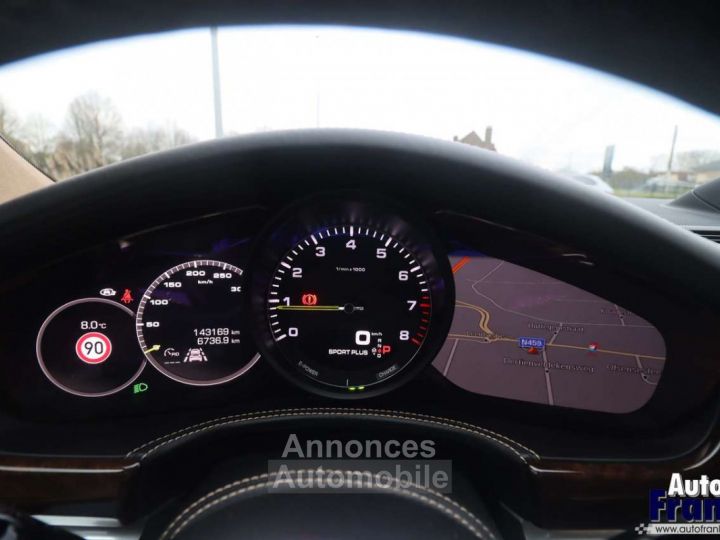 Porsche Panamera 4 HYBRID PASM PANO BOSE INNO DR CHRONO - 32