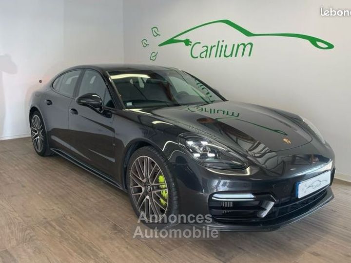 Porsche Panamera 4S E-Hybrid V6 2.9 biturbo 560 Ch Véhicule suivis et Français 4 roues motrices Avec plus de 22 000e d'options A partir 1 150 par mois - - 1