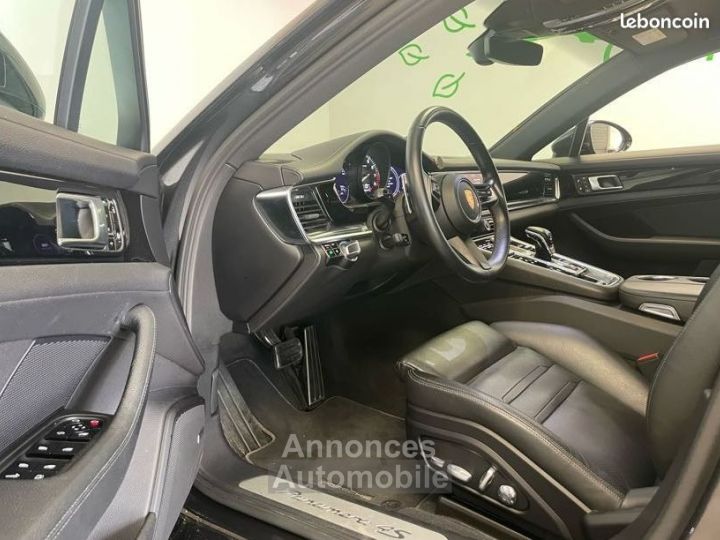 Porsche Panamera 4S E-Hybrid V6 2.9 biturbo 560 Ch Véhicule suivis et Français 4 roues motrices Avec plus de 22 000e d'options A partir 1 150 par mois - - 3