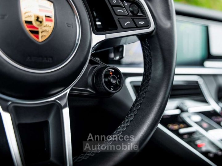 Porsche Panamera 4S PDK - 47