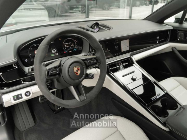 Porsche Panamera Hybr MOD'25 SportDesign Sportexhaust 2ndDisplay - 10