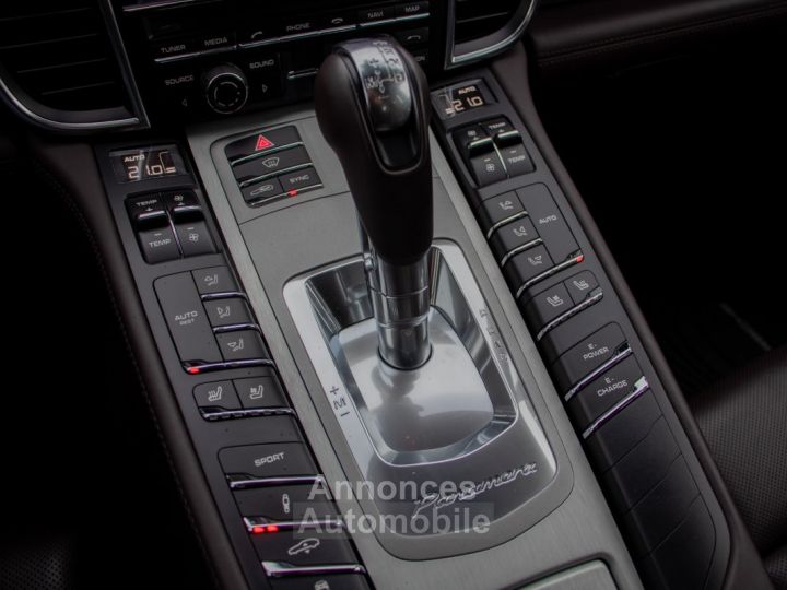 Porsche Panamera S E-Hybrid Plug-in 3.0i V6 Tiptronic - CAMERA - LUCHTVERING - CARBON GREY - ZETELVENTILATIE - 29