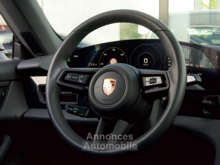 Porsche Taycan - - 4900 km - - Perfbatt Airsusp Sound Pano 22KW - 12