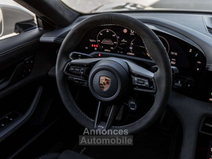 Porsche Taycan GTS SPORTDESIGN-21-AIR-PANO-MATRIX-ACC-360-BOSE - 48