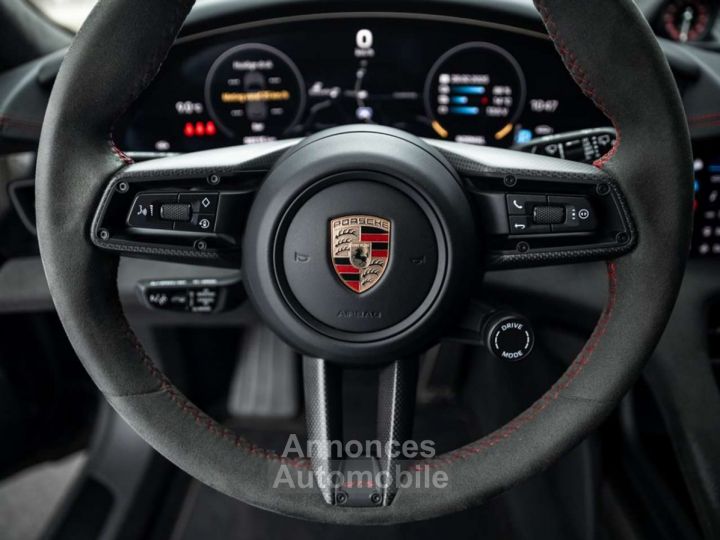 Porsche Taycan GTS ST PDCC-ACHTERASST.-AIR-21-INNO-HUD-MATRIX - 35