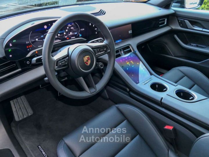 Porsche Taycan Sport Turismo 4S | Passenger screen Bose ... - 18