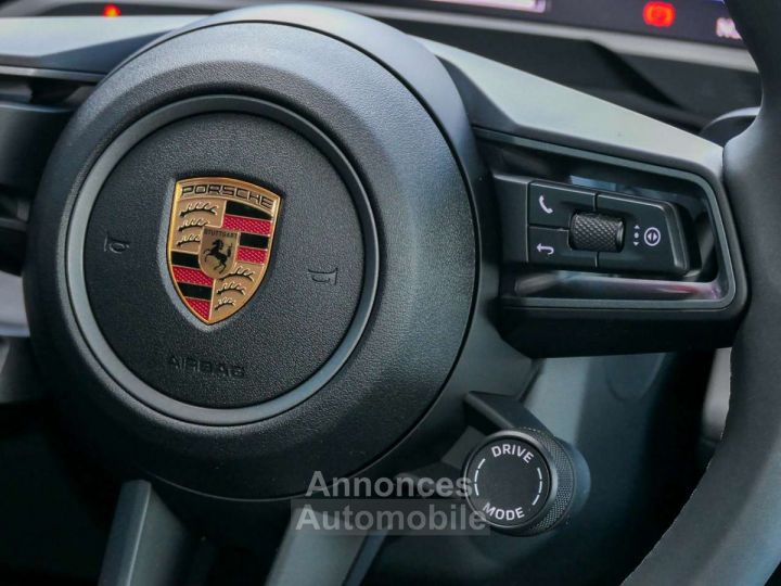 Porsche Taycan Sport Turismo 4S | Passenger screen Bose ... - 21