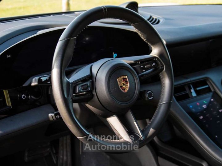 Porsche Taycan SPORT TURISMO CHRONO PANO ROOF VAT CAR - 22