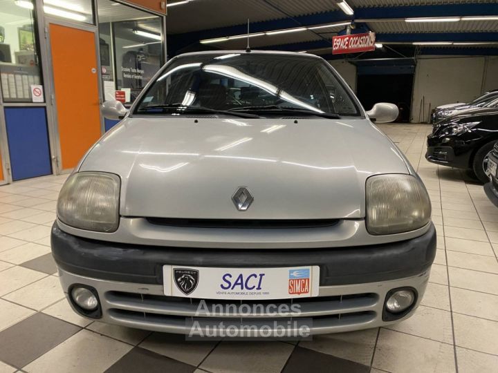 Renault Clio II (B/C65) 1.9 D 65ch RTE 5p - 2