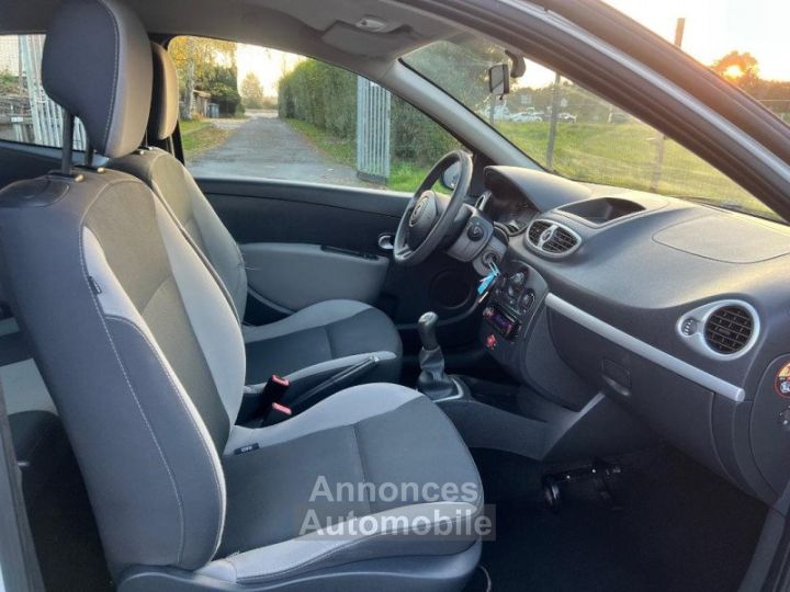 Renault Clio III 1.5 DCI 75CH AUTHENTIQUE ECO² 3P 08/2011 - GARANTIE - 12