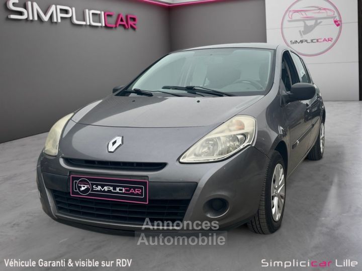 Renault Clio III 5 portes - 3