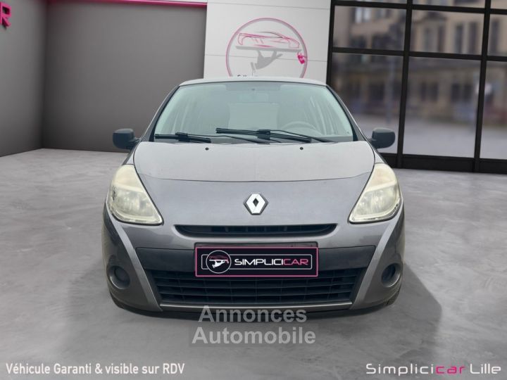 Renault Clio III 5 portes - 4