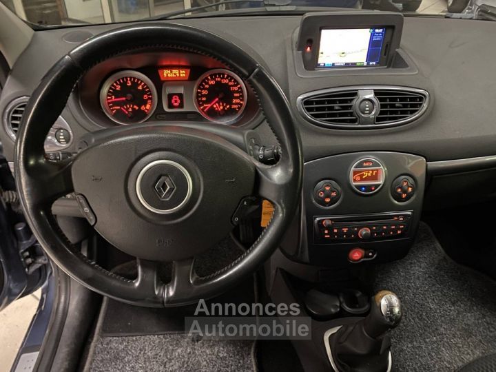 Renault Clio III (B/C85) 1.5 dCi 90ch Dynamique TomTom 3p - 10