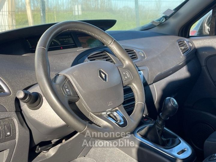 Renault Grand Scenic III 1.5 DCI 110CH LIMITED 7 PLACES 2015 - 8