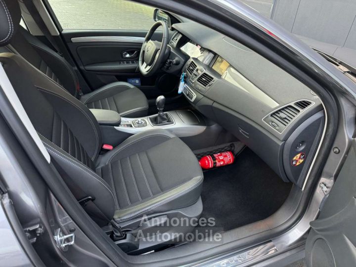 Renault Laguna 2.0i Emotion CLIM GPS GARANTIE 12MOIS - 12