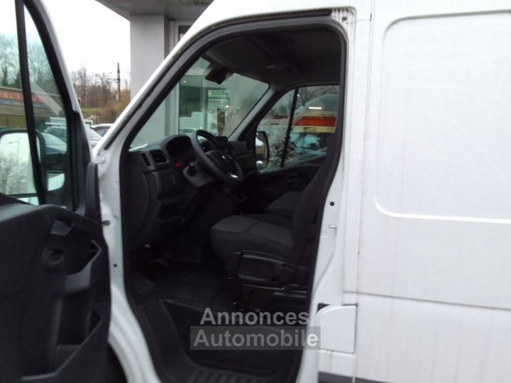 Renault Master Grand Confort F3500 L2H2 2.3 Blue dCi - 135ch III FOURGON Fourgon L2H2 Traction PHASE 3 - 12