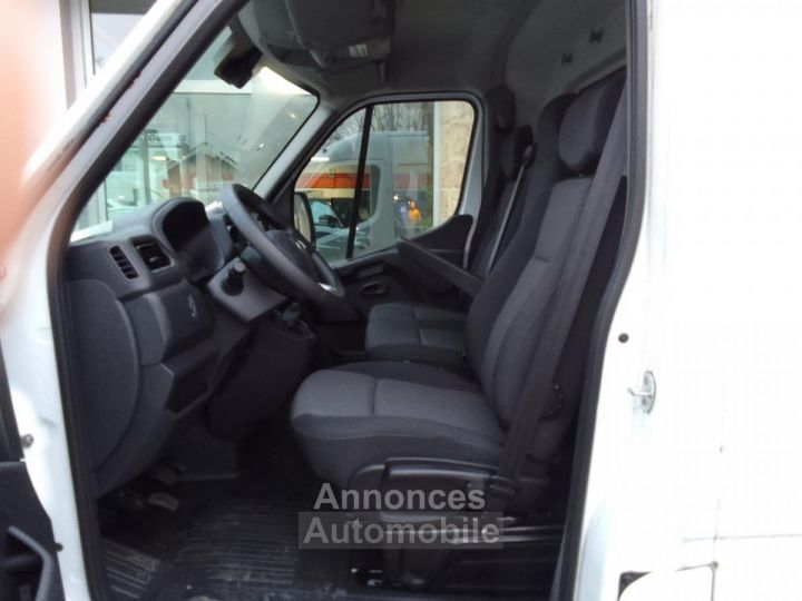 Renault Master Grand Confort F3500 L2H2 2.3 Blue dCi - 135ch III FOURGON Fourgon L2H2 Traction PHASE 3 - 14