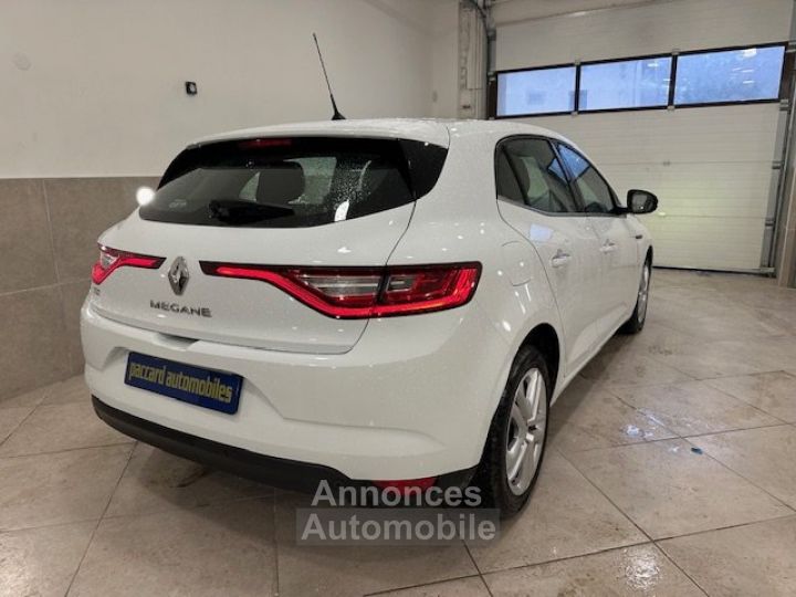 Renault Megane 1.5 DCI 110cv BOITE AUTOMATIQUE - 10