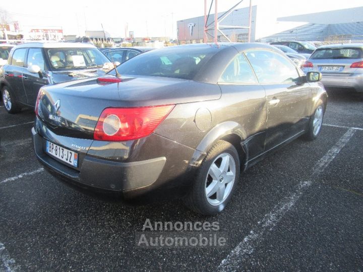 Renault Megane CC II  1.9 dCi 130 Dynamique - 4