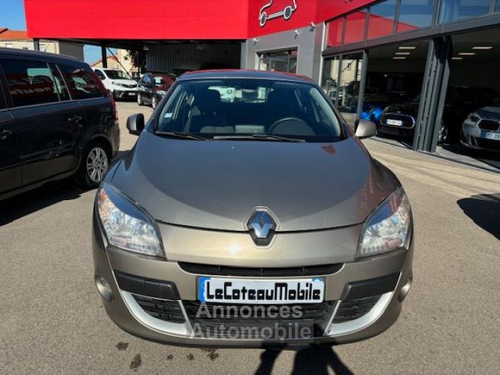 Renault Megane III 1.5 DCI 110 CARMINAT TOMTOM - 2