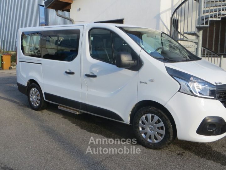 Renault Trafic Renault Trafic Combi L1 dCi  ,1ere main , carnet, 68 000 km ,9 places 18333€ ht - 4