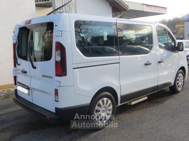 Renault Trafic Renault Trafic Combi L1 dCi  ,1ere main , carnet, 68 000 km ,9 places 18333€ ht - 5