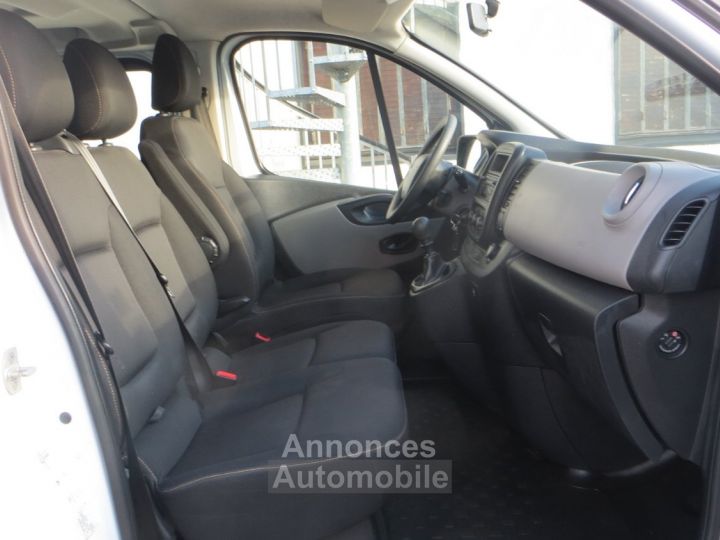 Renault Trafic Renault Trafic Combi L1 dCi  ,1ere main , carnet, 68 000 km ,9 places 18333€ ht - 8