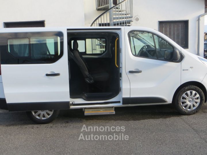 Renault Trafic Renault Trafic Combi L1 dCi  ,1ere main , carnet, 68 000 km ,9 places 18333€ ht - 1