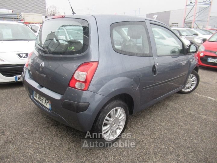 Renault Twingo II 1.2 16v 75 cv - 4