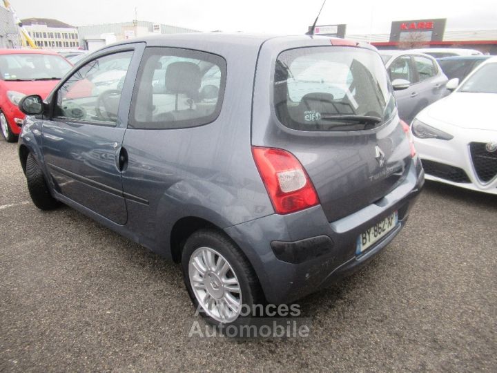 Renault Twingo II 1.2 16v 75 cv - 6