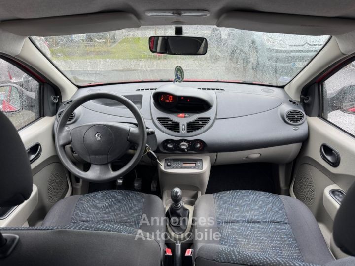 Renault Twingo II 1.2 16v 75 eco2 Expression - 11