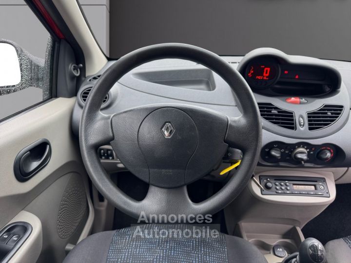 Renault Twingo II 1.2 16v 75 eco2 Expression - 12