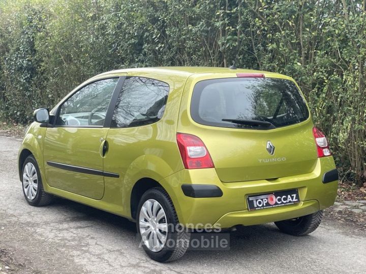 Renault Twingo II 1.2 ESS 75CH AUTOMATIQUE 17.000KM 1ERE MAIN - 4