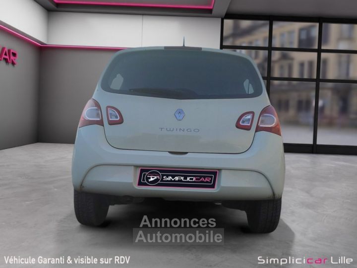 Renault Twingo II 1.2 LEV 16v 75 eco2 Expression - 6