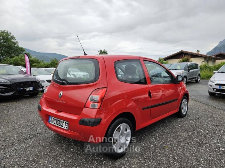 Renault Twingo II (C44) 1.2 LEV 16v 75ch Authentique - 4