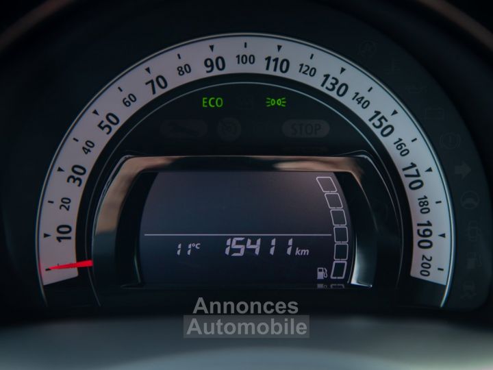 Renault Twingo La Parisienne 0.9 TCe Automaat 90PK - PARKEERSENSOREN - CRUISECONTROL - SPORTZETELS - 16