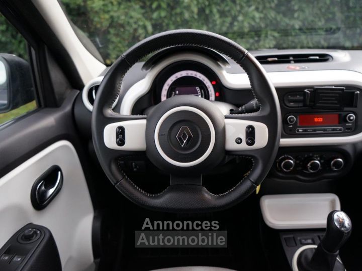 Renault Twingo Renault TWINGO III Intense 1.0 70ch - Première Main - 4 pneus Neufs - Garantie 12 Mois - Bluetooth - 17