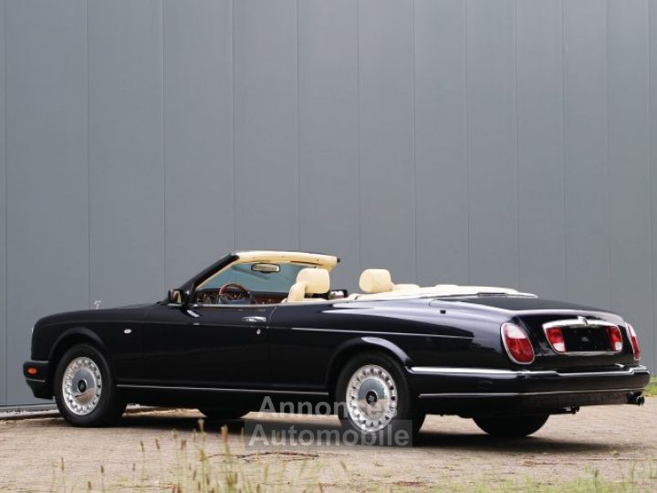 Rolls Royce Corniche V 6.8L V8 producing 325 bhp - 21