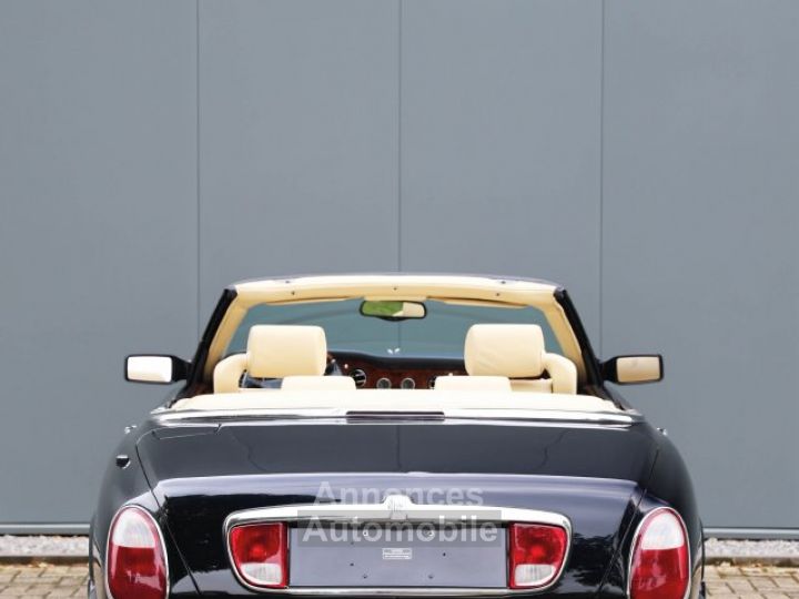 Rolls Royce Corniche V 6.8L V8 producing 325 bhp - 22